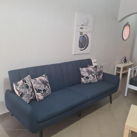 Makis Apartments Touzla Ofrinion Exterior photo