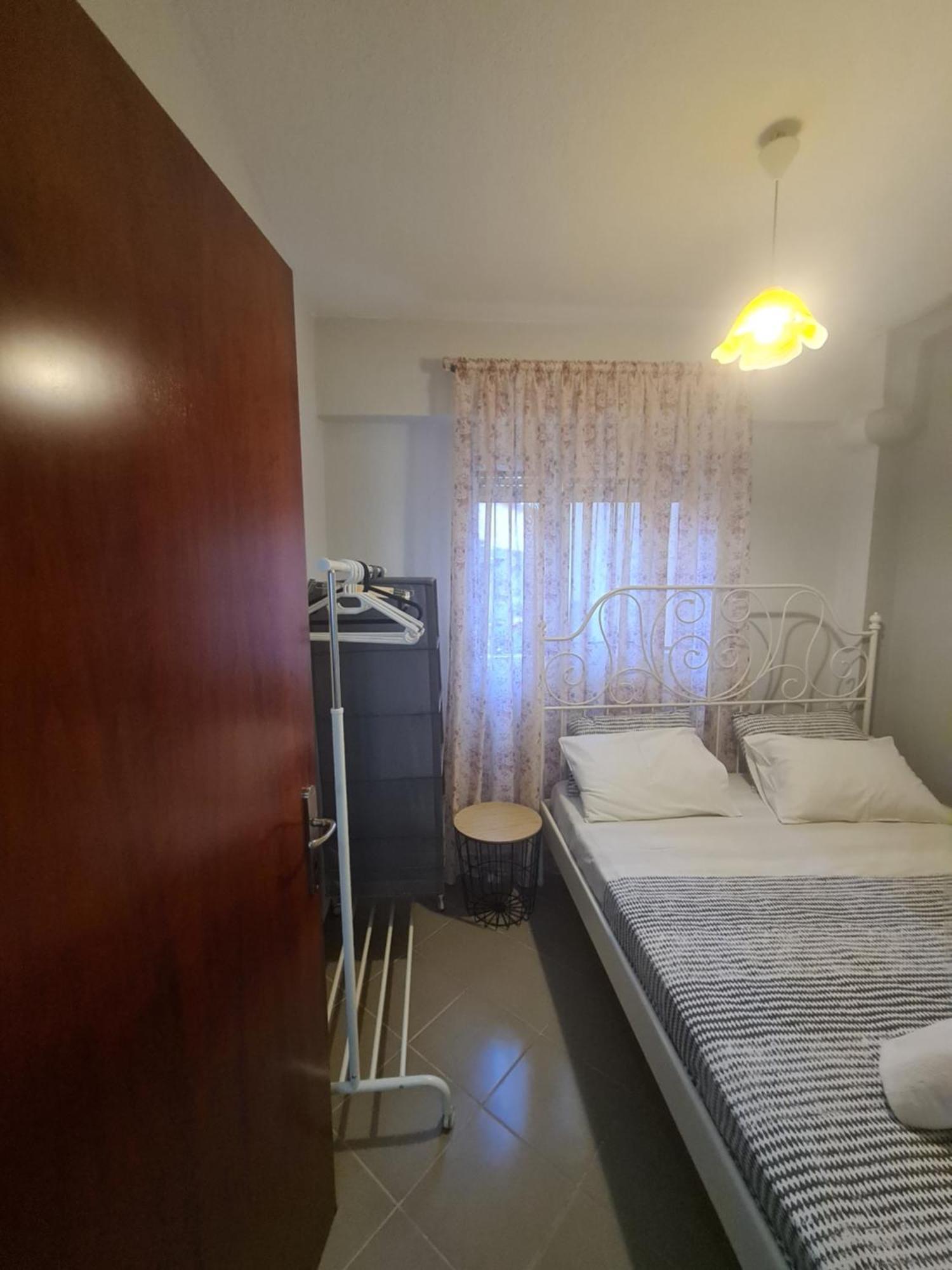 Makis Apartments Touzla Ofrinion Exterior photo